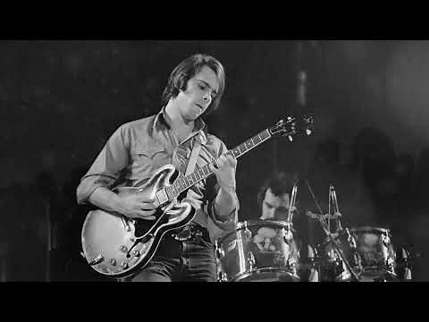 Grateful Dead - Mississippi Half-Step Uptown Toodeloo (Live From Northwestern University 11/1/73)