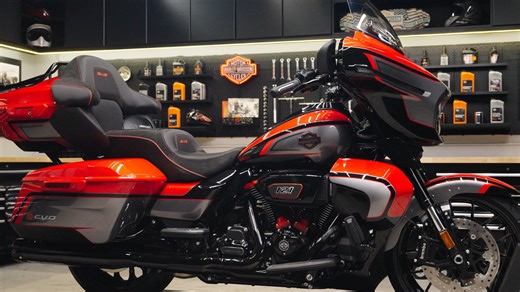 🔥 CVO Paint That Demands a Double Take 🔥 This isn’t your average paint job—CVO finishes are engineered to shimmer, shift, and come to life with every change of light. Rich depth, hand-finished details, and elite craftsmanship create a look you truly have to see in motion to believe. Some things can’t be described—they have to be witnessed. CVO never fades into the background. It owns the spotlight. 👀🏍️ Reserve your ride at https://www.savannahhd.com/reservemyride #savannahharleydavidson #har