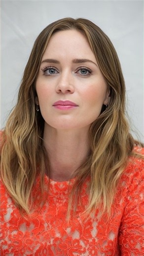 Emily Blunt’s Citizenship Interview Got Awkward Fast 😂