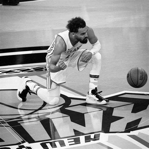 Wemby threw a crazy aura lob 😭 || pack in bio #traeyoung #villain #fyp #playoffs #wembanyama