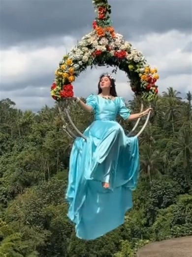 Rabeeca Khan mini vlogs😱 Honeymoon #rabeecakhan #hussaintareen #plzunfreezemyaccout #celebritynews #honeymoon