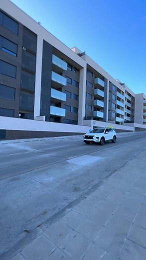 730K views · 10K reactions | Alto piso de hi Real Estate familia  Si estáis buscando casa  os renta acudir día 11 de mayo a la exclusiva fiesta de presentación de "Guada Norte 3" ❤ Apúntate en el link de la BIO de hi! Real Estate Esto… es cine 奈 y tu futura casa también <3 Se os quiere familia ✨#casa #realestate #auto | Sebastián Gómez | Facebook