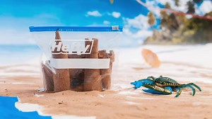 Don’t let a little wave ruin your day. Protect your things with the strong, secure seal of Hefty Slider Bags when you’re having fun in the sun. | Hefty