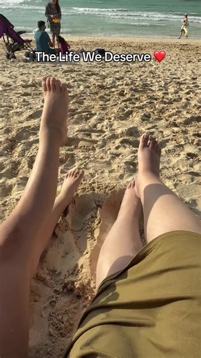 Beach Vacation Moments with My Daughter in Dubai