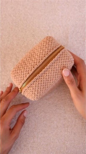 Crochet Customizable Makeup Bag 🧶🪡🧵 | No hole, No seam #crochet
