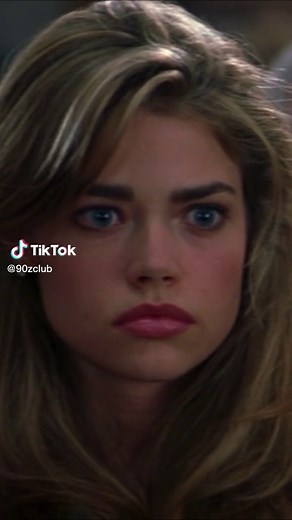 Neve Campbell and Denise Richards in Wild Things 1998
