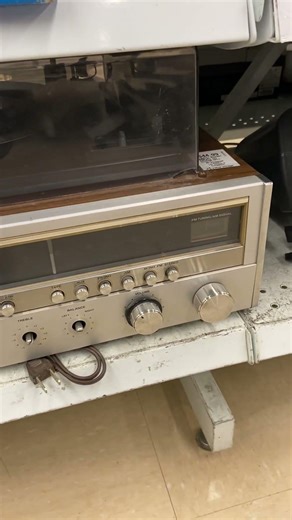 Thrift shopping for retro stereo stuff #VintageStereo #RetroAudio #70sAesthetic #ThriftStoreFinds