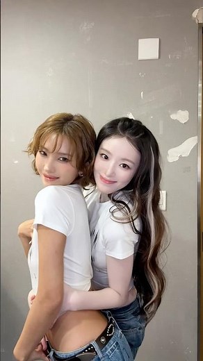 리막즈 Mono hand sign🙌