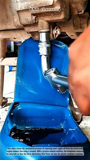 The process of opening the Automatic Motorcycle Engine Oil#shorts #satisfying #welding #working