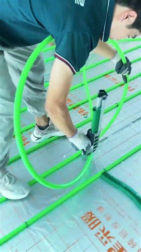 Installation of floor heating flow for efficient indoor heating