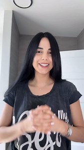 1.5K views · 127 reactions | El cepillo que usas a diario puede estar acumulando grasa, células muertas, residuos de productos y polvo… todo eso vuelve a tu cuero cabelludo cada vez que lo usas. Hoy te muestro cómo desinfectarlo profundamente con ingredientes que seguro tienes en casa | Paola Guinette Lopez Mata | Facebook