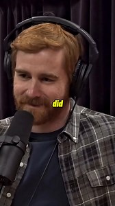 2.4M views · 29K reactions | JOE ROGAN ON LEBRON'S HAIR 勞✨ #satisfying #asmr #mindblowing #amazing #LifeHack #food #fyp #learnwithtiktok #NFLFreeAgency | Podclipz | Facebook