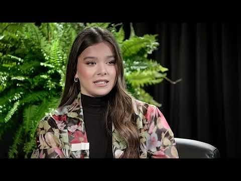 Between Two Ferns - Interview with Hailee Steinfeld * Zach Galifianakis *