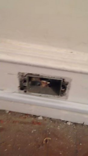 Adding new outlet in wiremold