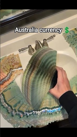Australia’s Plastic Note 🔥 The Most Unique Currency!