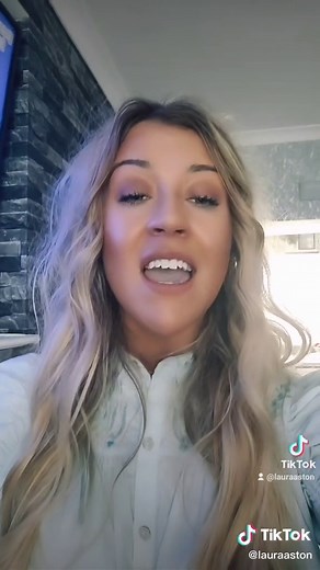 Tim McGraw - Humble and Kind (Live) | Laura Aston
