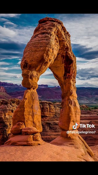 Exploring Stunning Natural Rock Formations and Landscapes