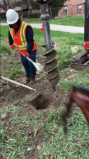 A clean 6-foot chain link fence install—built fast, built to last. A brand new 6-foot chain link