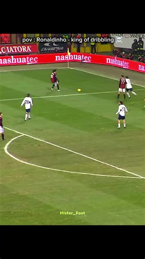 Mastering Dribbling Techniques: Ronaldinho's Skills