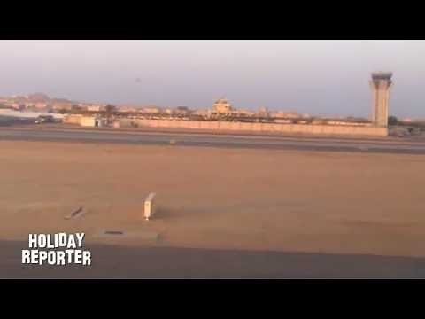 Witziger Flugbegleiter / Landung in Hurghada