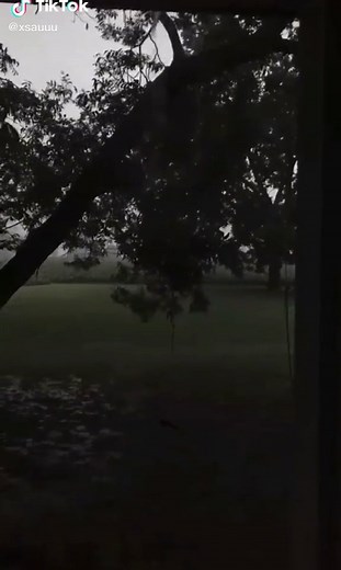 Sad Aesthetic Videos: Embrace the Emotional Vibes