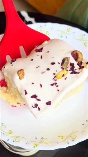 Bread Pudding banaya apne shivji ke liye 😋 #shortsfeed #shorts #breadpudding #nayibahu