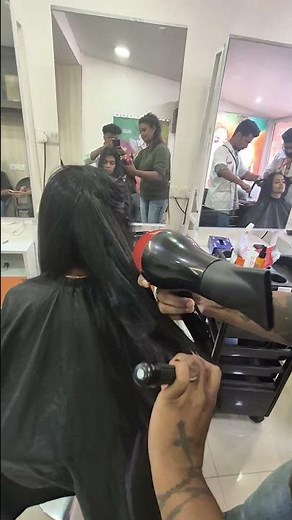 Handling Dryer| Blow dry #blowdryshorthair #dryer #hairstyle #hairgoals #haircut
