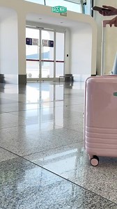 Meet the BAGSMART Getaway 20'' Carry-on: it’s your ultimate travel companion!🌍✈️ Get it with free 3-4 day delivery and a 100-day trial. | Bagsmart