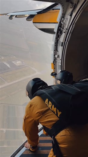 U.S. Army Parachute Team on Instagram: "Green Platoon : one pathway to becoming a Golden Knight. Full video now on our YouTube channel. 🎥 🎥 SGT Mari Kossman"