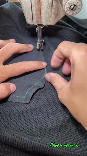 learn to make and attach patch pockets to clothes #sewing