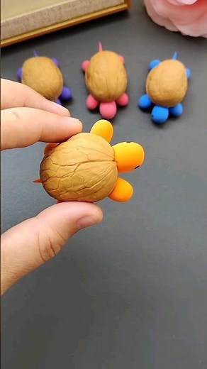 Cutest walnut shell Turtle DIY 🐢 #diy #diycrafts #turtle #walnut #shell #eady #quick #craft
