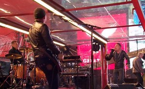 U2 Minus 1 make their live debut, with Bruce Springsteen and Chris Martin -- watch