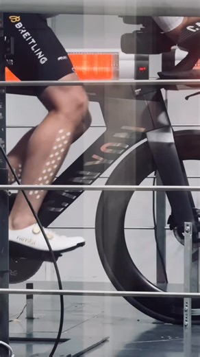 // Swiss Side x Sam Laidlow Edition ⚜️ The HADRON³ Limited Edition, created with @samlaidlow is built for one purpose: pure speed. Aero efficiency, rock-solid stability, and design inspired by a World Champion’s racing DNA. 680 front. 850 rear. Minimal drag. Maximum performance. No compromise. Just fast. Available now at swissside.com your #swisssidecrew #swissside #sourceofperformance #freespeed #triathlon | Swiss Side