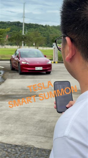 Exploring Tesla’s Smart Summon Feature on Model 3