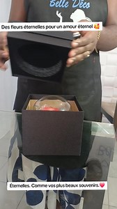 1.9K views | Offrez une fleur qui ne fane jamais et qui brille de...