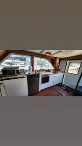 🛟37 ft pacemaker '73🛟 This vintage offshore sports fisherman is the epitome of a fishing boat. Tall tuna Tower, outriggers the works. Twin Detroit diesels with two separate gas tanks bathroom with a grandfathered toilet massinator. Shower, hot water heater ,oven microwave, 5000 w generator, sleep six with master bedroom, spare bedroom with twin bunk beds and a sectional couch with a sleeper sofa queen size. Has two sinks, refrigerator, lighting throughout it is a virtual condo on the water. Co