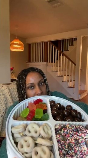 2022 Holiday Gifts from Nuts.com | Holiday Tin | The World’s Finest Mixed Nuts Gift Tin