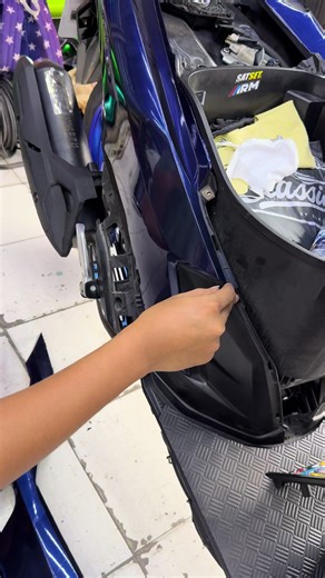 Sticker premium setelah 3 tahun pemasangan aman di body #tutorial #stickermotor #wrappingsticker #viralvidio #vario