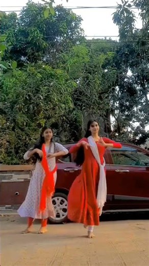 Aigiri Nandini 💃 Dance Cover ft vaibhavi💜 ✨ | A Symphony of Grace and Tradition✨| Loved❤️#120