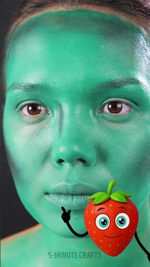 How to make a zombie costume 🧟‍♀️💋✨ #reverseprocess #halloweenmakeup