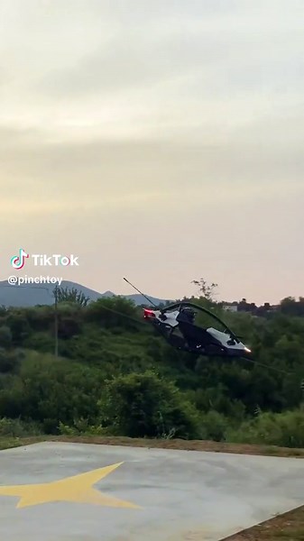 What do you think of my flying skills?🏎🏎🏎#flying #drone #flyingmachine #tiktok #dronevideo