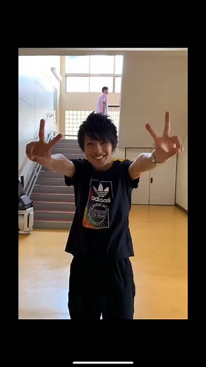 日本で一番チャラくてカッコいい高校教師。 #イケメン教師 #社会の先生 #関西弁 #面白い #学校の先生 #先生 #最高かもよ #みんなに見せたい動画 #イケメンすぎる #僕らの青春 #高校教師 #ノリ良すぎる先生