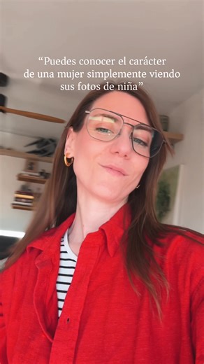 DEJA. DE. SUBIR. FOTOS. DE. MENORES. A. REDES. SOCIALES. Da igual que seas tú. Y que ahora seas adulta. Venimos de que en Grok se hayan d3snudado menores, ha aumentado la cantidad de material sensible (por decirlo de una manera sutil) en internet de menores de manera inconmensurable desde que está la IA. No des más datos ni más input sobre tu infancia. Y mucho menos fotos de cuando eras una chavalina inocente. Está demostrado que están utilizando trends en tu contra. Este es uno más. Mantente se