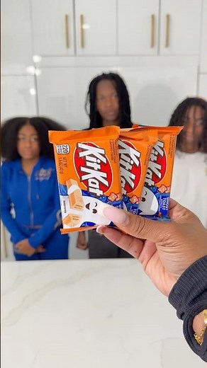 Cinnamon Toast Crunch KitKat