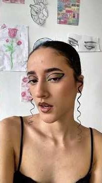 Tutorial de maquillaje 💜🖤💋 #maquillaje #makeup