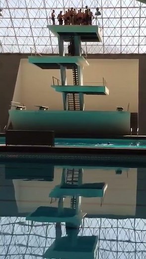 Salto de decisión 10 metros fosa, alberca del Heroico Colegio Militar, Mexico