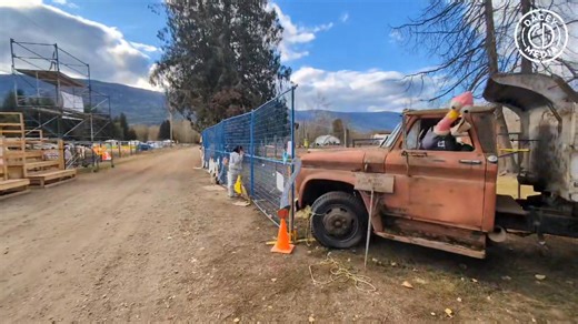 From DACEY MEDIA: Jim Kerr was arrested today at Universal Ostrich Farms. From my understanding, this is what led to Jim's arrest. More to come. | The Rude Awakening Tour