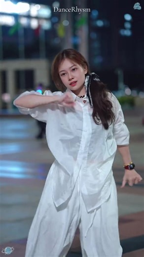 Beautiful Solo Dance Performance