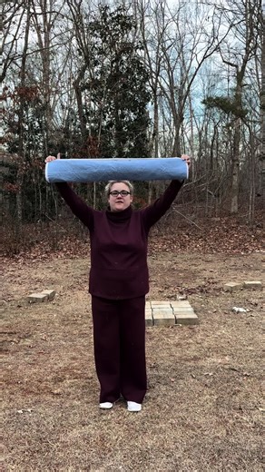 My last baby quilt reveal! I made this quilt last summer, and finally got binding put on during snow storm ❄️ Now to get all these baby quilts in the mail 📦 #quiltersoftiktok #handmadegifts #handmadecraft #quilt #quilttok