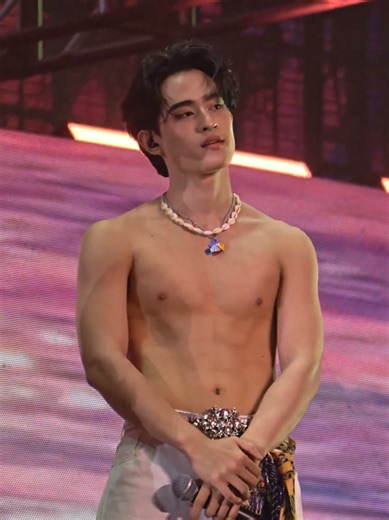 🔥🔥 Pattaya-Barcode focus CLOVER RISE AS ONE #RISERCONCERTD3 #CLO_VER #barcodetin @BarcodeTin